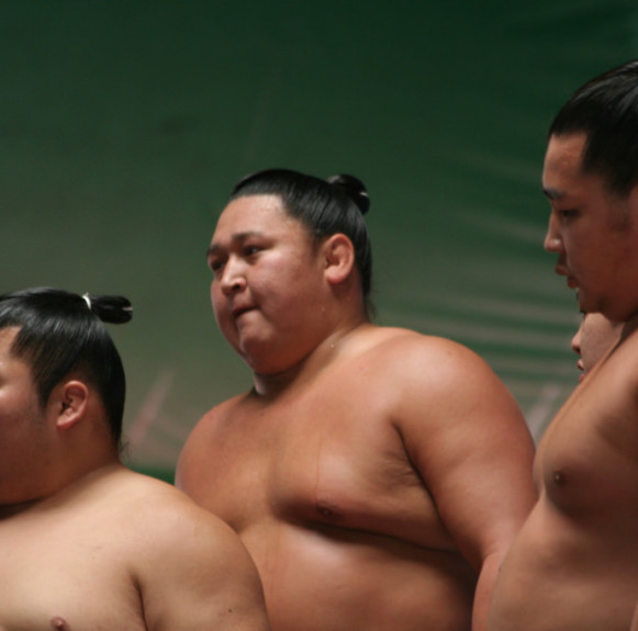 Sumo - môn võ không dành cho người gầy