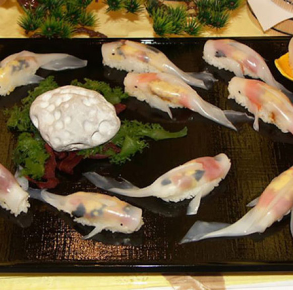 Những miếng sushi biết bơi trên đĩa ở Nhật Bản