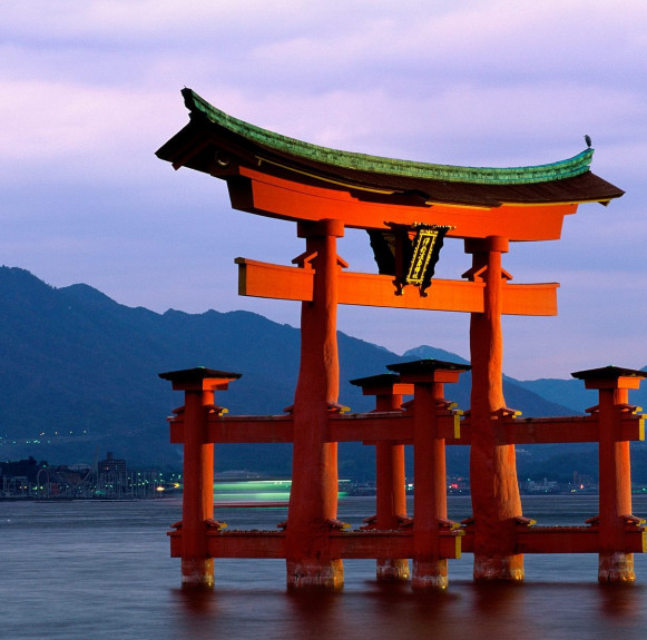 Đền Itsukushima (Thần Xã) - công trình thần đạo quan trong của Nhật Bản