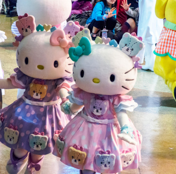 Thế giới mèo Kitty trong công viên giải trí ở Nhật Bản