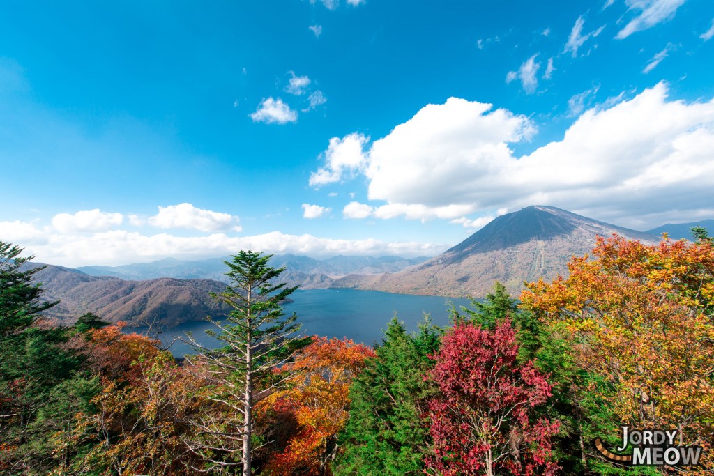 a1c1d990881c55a5da883179db56116c Nikko Lake autumn 05