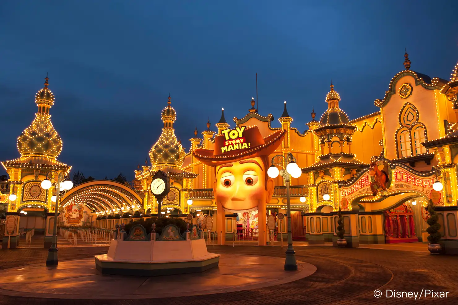 Disneyland Hong Kong – Điểm Đến Disney Hấp Dẫn Tại Châu Á
