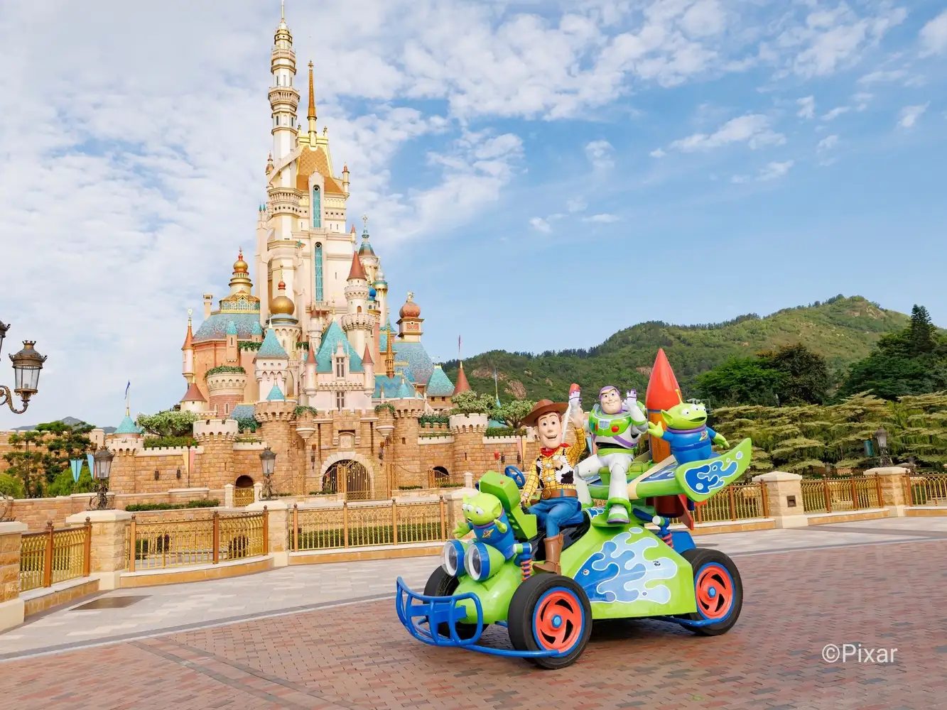 Disneyland Hong Kong – Điểm Đến Disney Hấp Dẫn Tại Châu Á